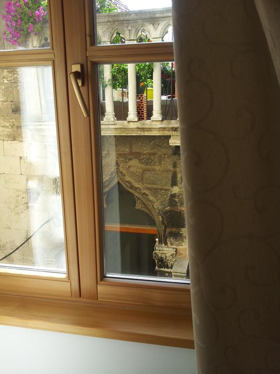 Old Town Apartment Mila Split Ruang foto